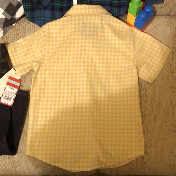 Boys 4 Piece Bundle - Size 4/5 New and Like New - Picture 10 of 10